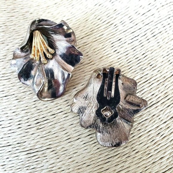 Mimi di N Flower Clip On Earrings 1989 - Picture 10 of 12